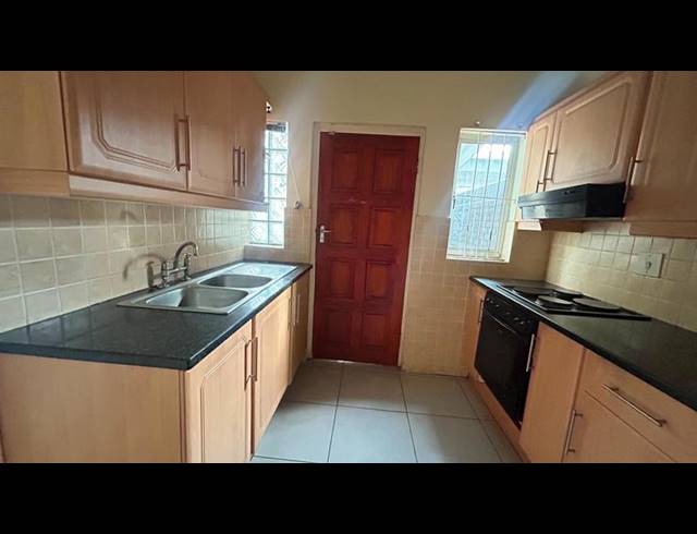 2 BEDROOM TOWNHOUSE FOR SALE IN MEER-EN-SEE